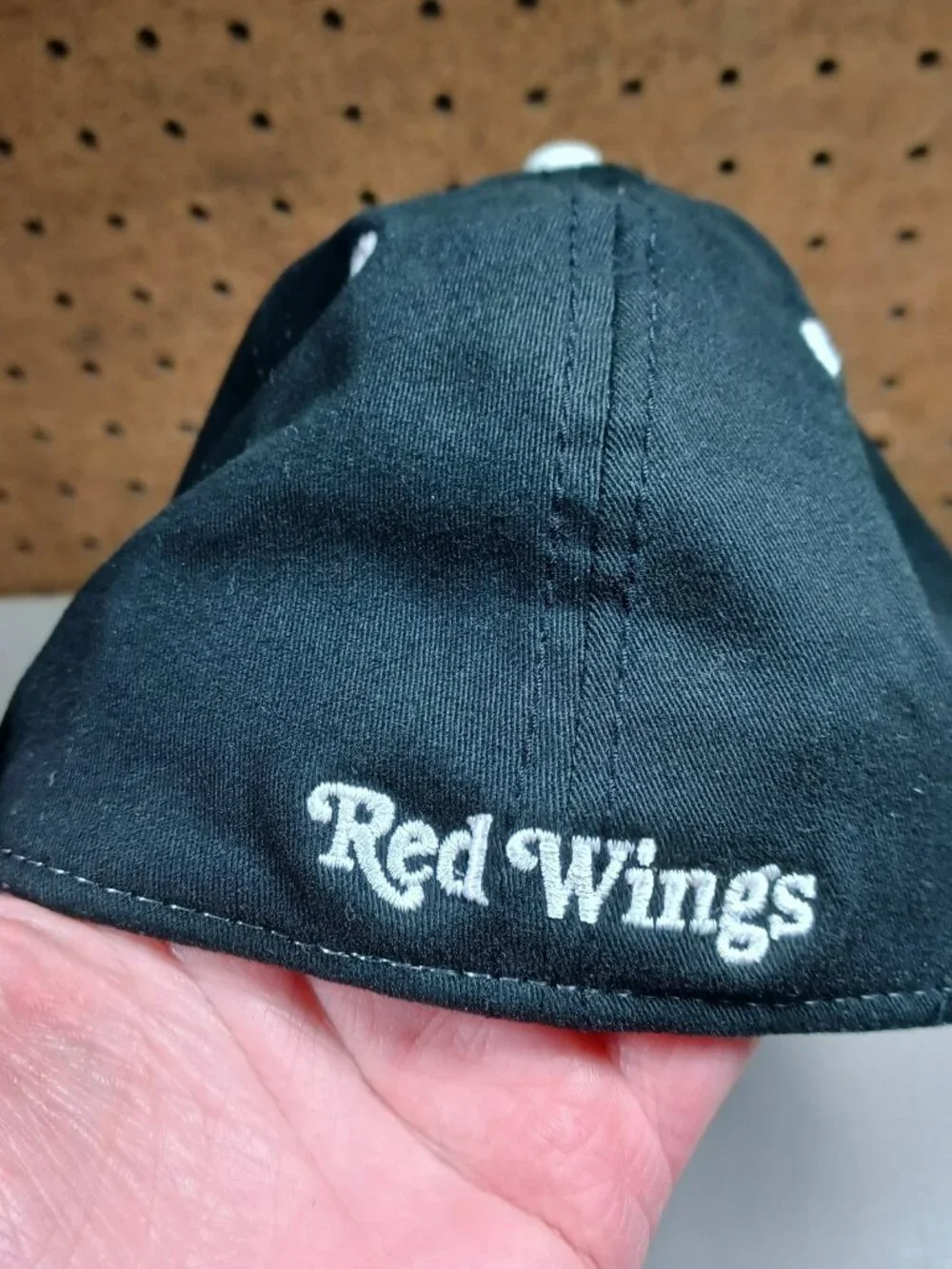 New Era mens Detroit Red Wings NHL Hockey hat M